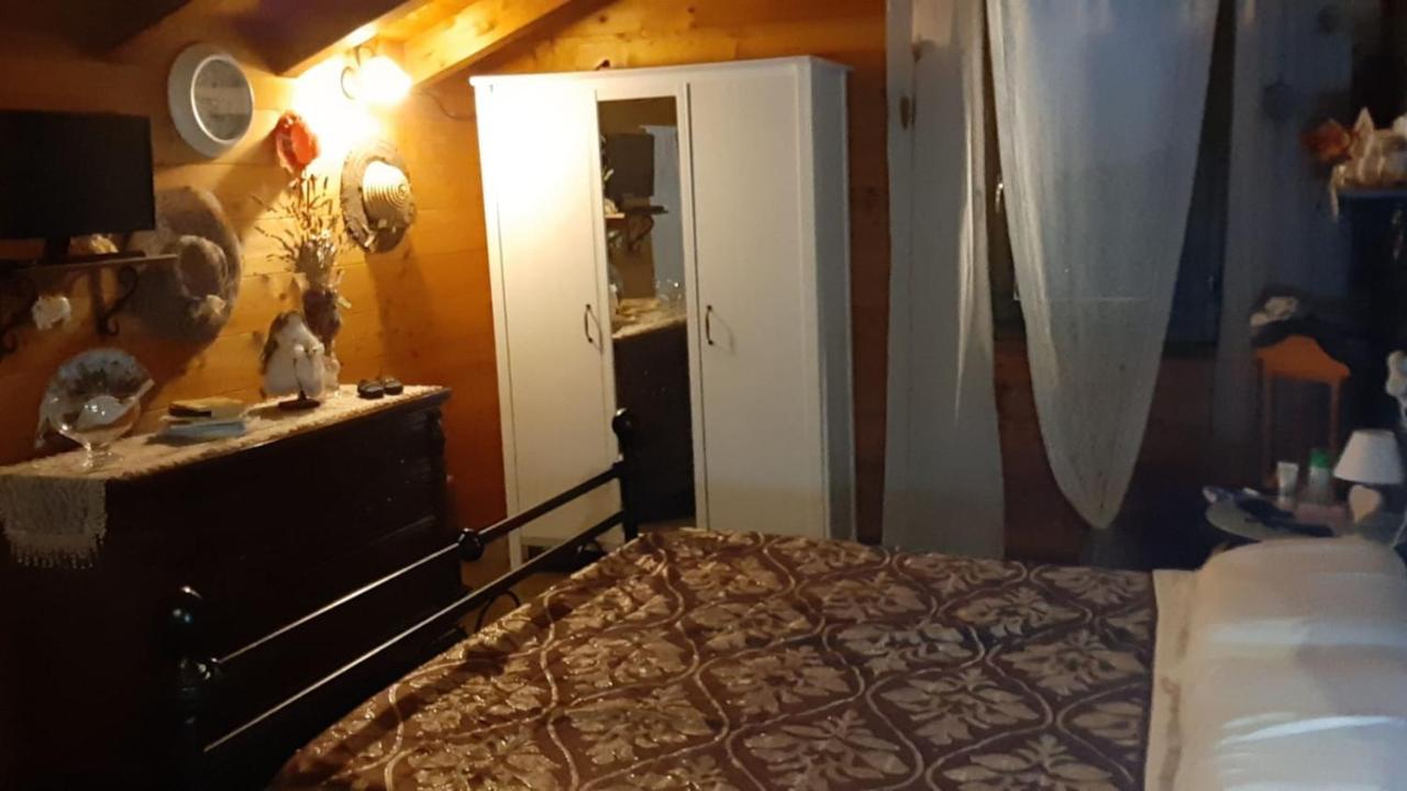 Beb Villa Sorriso San Benedetto Val di Sambro Kültér fotó