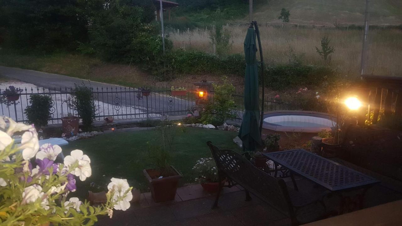Beb Villa Sorriso San Benedetto Val di Sambro Kültér fotó